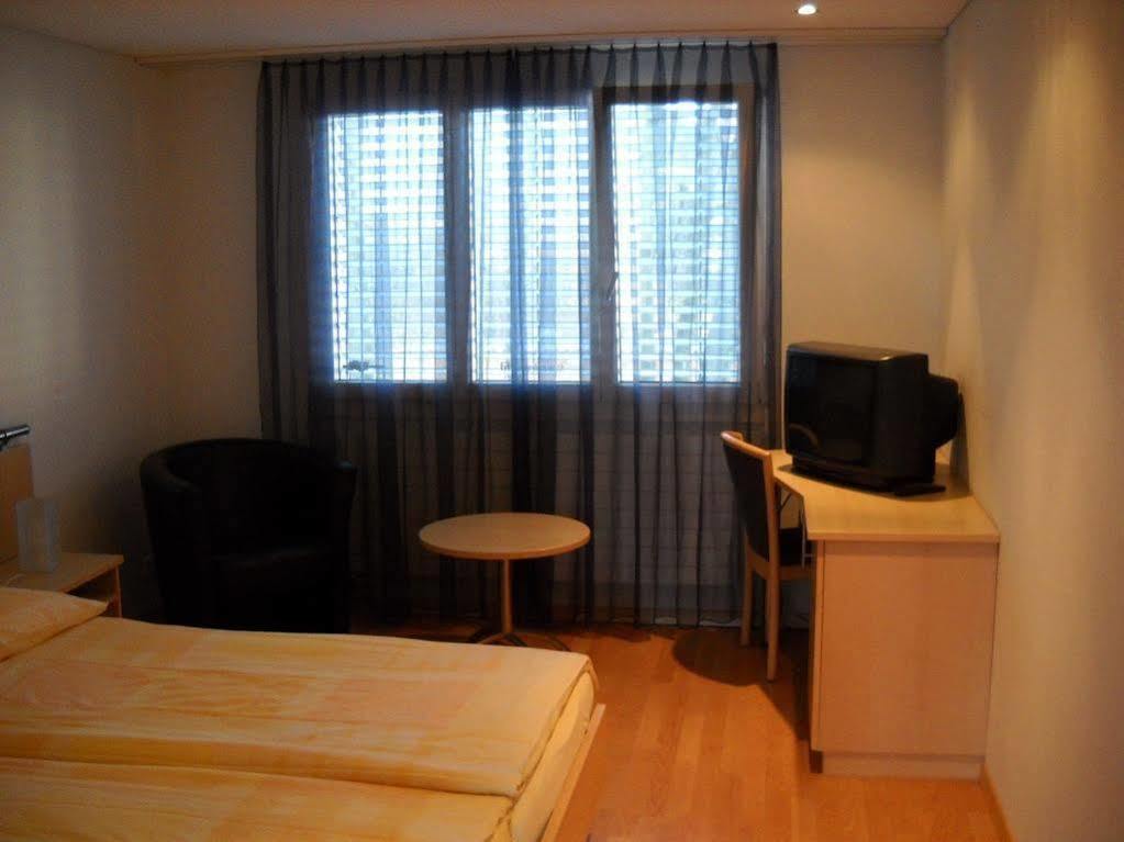 Hotel Flamatt Extérieur photo